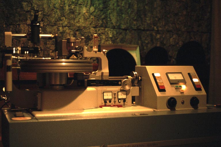the Neumann VMS 70 I used at Phonodisc in '73-'74